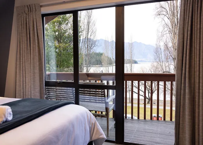Haka House Queenstown Lakefront