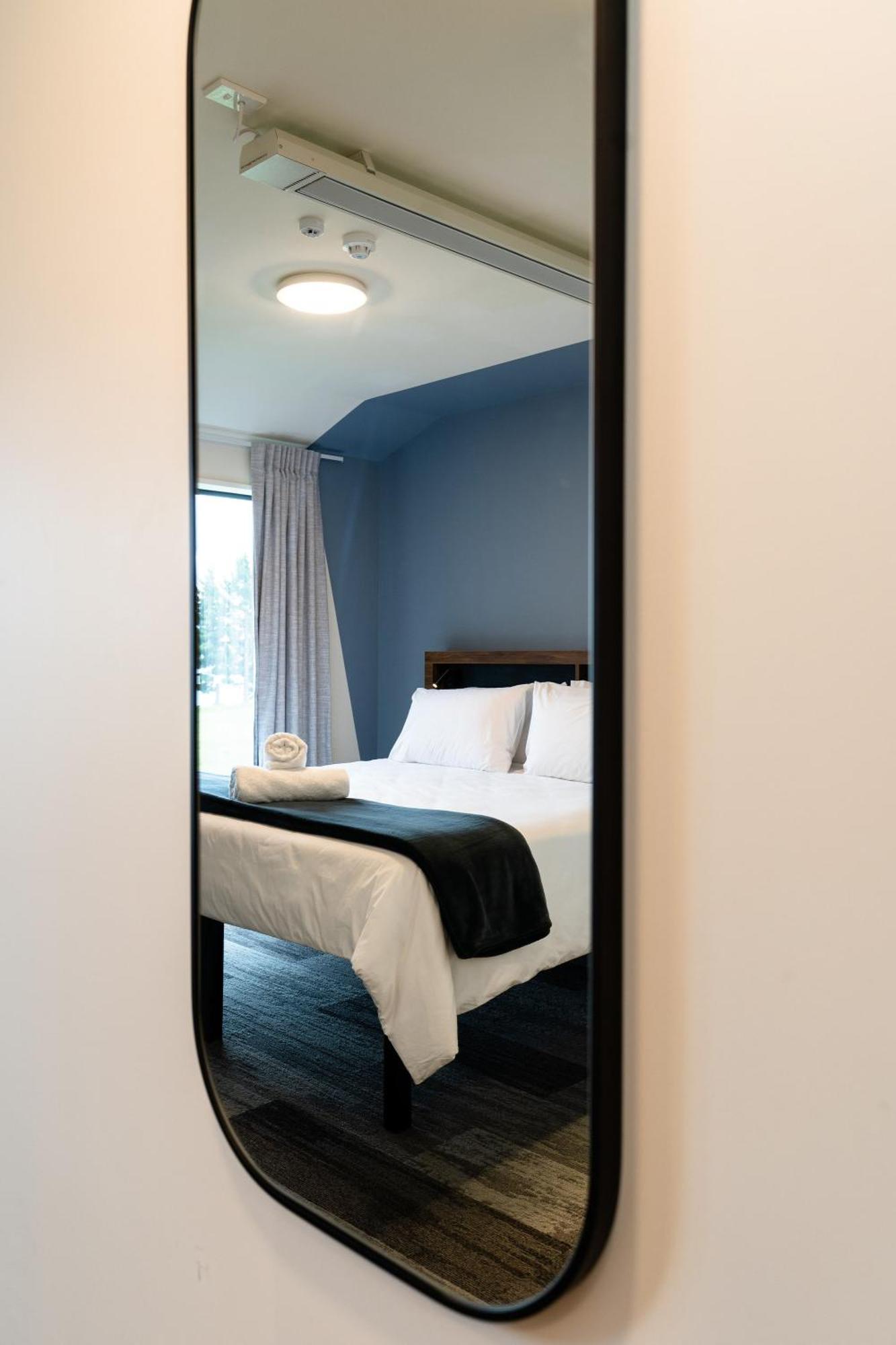 Haka House Lakefront Hostel Queenstown